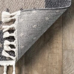 Éléanor Deer Kids Tasseled Area Rug -Roommates Store GUEST 4b504ec6 6000 4941 8211 0fe6230cdcb1