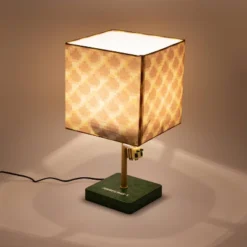 Minecraft Honeycomb Bee Table Lamp -Roommates Store GUEST 5acb73ff a825 43c4 91c7 bda9d459057e
