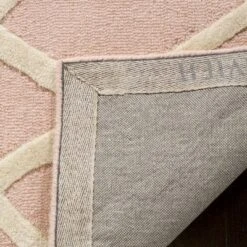 Safavieh Kids SFK905 Hand Tufted Area Rug - Safavieh -Roommates Store GUEST a7ab2ab0 e53c 4fce b2dd d66351a15fe5